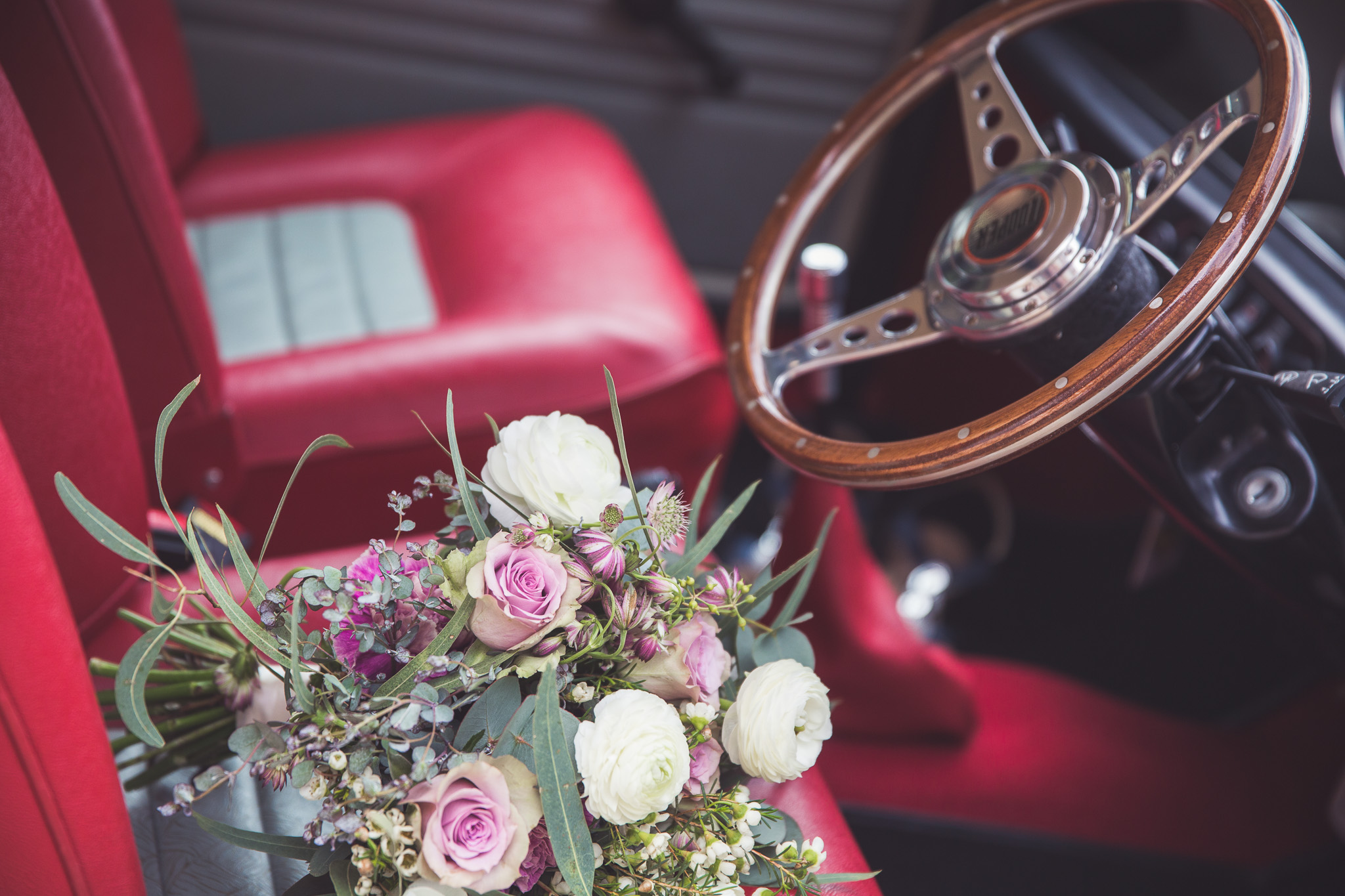 Kim-Zak-Mercer-Wedding-salisbury-old-mill-hotel-katie-mortimore-photography-sm-294
